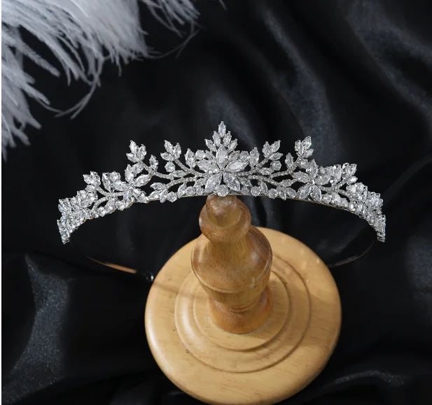 Urbanlife Princess Bridal Tiara With Cubic Zirconia Crown
